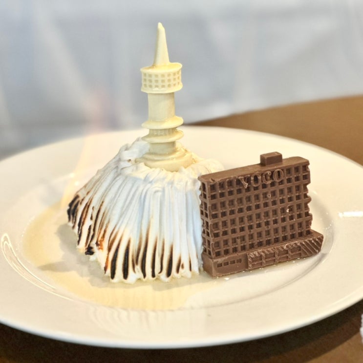  명동 52 마켓 플레이스 Chef's Holiday Table 주말 런치 뷔페 비프웰링턴 알래스카플람베 예약 리뷰.