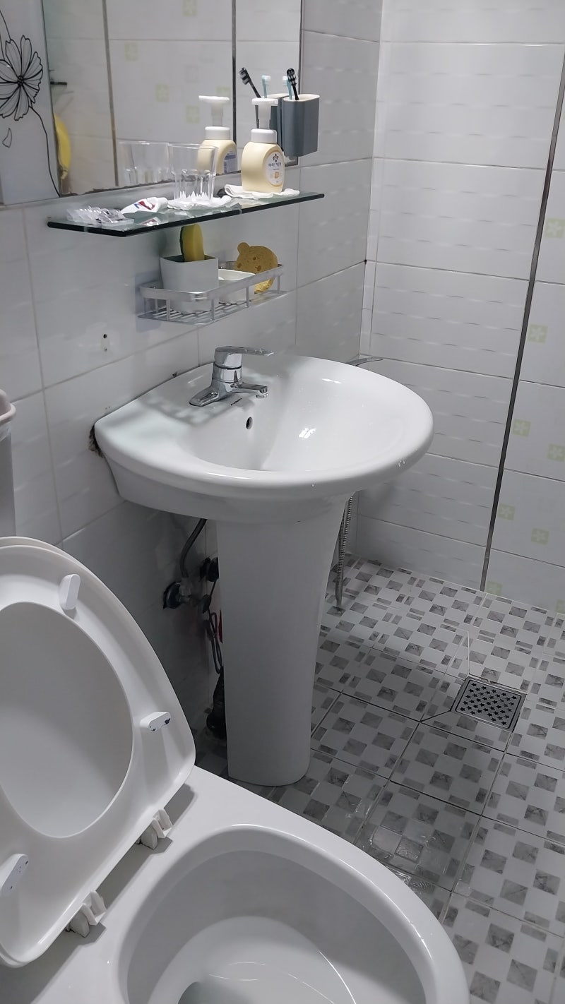 🚽 **경기 의정부시 호원동 빌라 3층 변기 누수 해결