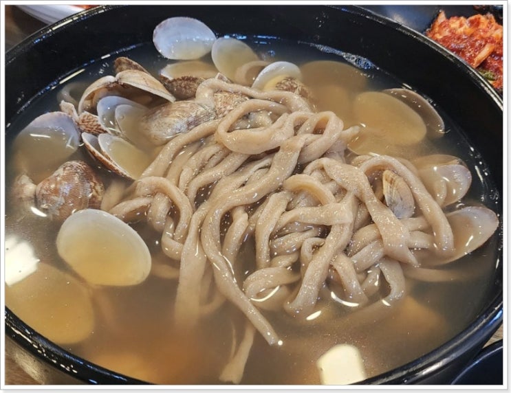 바지락칼국수 쭈꾸미볶음 굴보쌈 식당 <b>옆집부자의비밀노트</b> 위치
