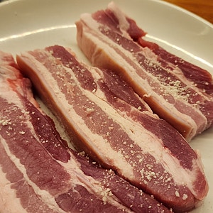 전주맛집 아중리 지리산흑돼지숯불생구이 삼겹살맛집 입니다.