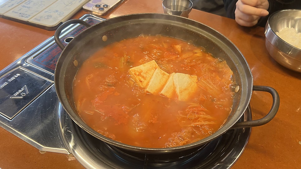 백채김치찌개 강일점 사진 3