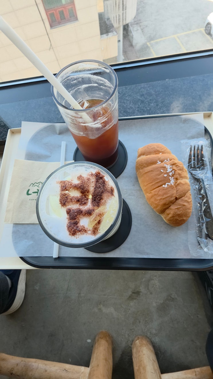  강원도 속초카페 카페너래 울산바위 전망 소금빵 맛집 루프탑 솔직후기