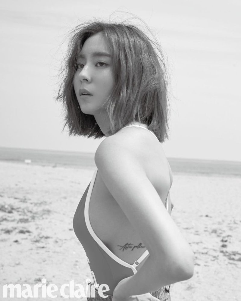 유이, 허벅지 타투에 시선 집중…운동·여행 담긴 여유로운 근황