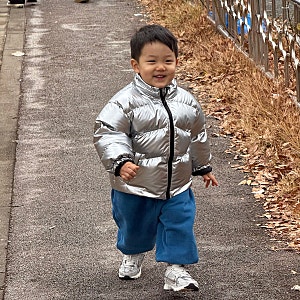 3살 아기(27개월) 몬트 덕다운 실버패딩M 착용 후기｜노스페이스 눕시키즈 100 사이즈 비교