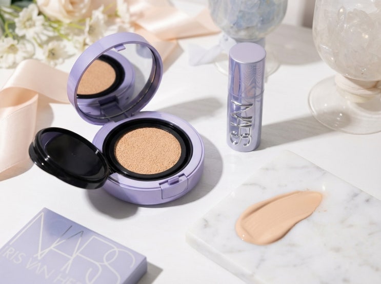  연말의 주인공이 되는 결광:나스(NARS) 홀리데이 리미티드 에디션 쿠션