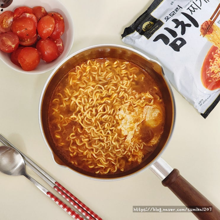  오모리 김치찌개 라면 GS25 편의점 전용 봉지라면 술안주