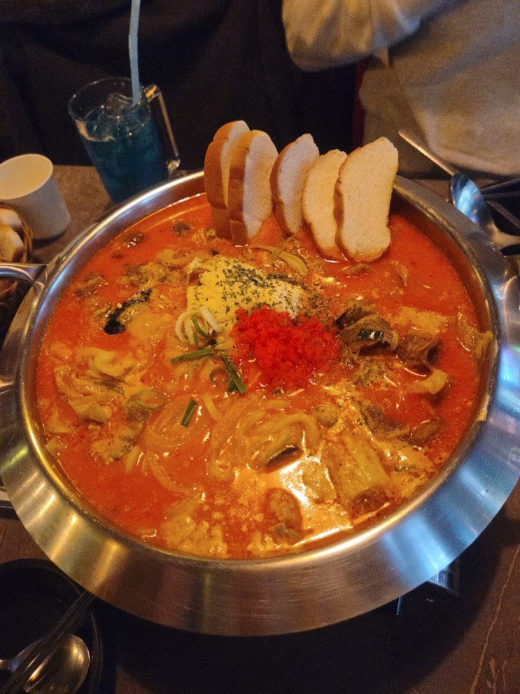  (상남동 직감)친구들이랑 가기 좋은 감성 술집 솔직리뷰