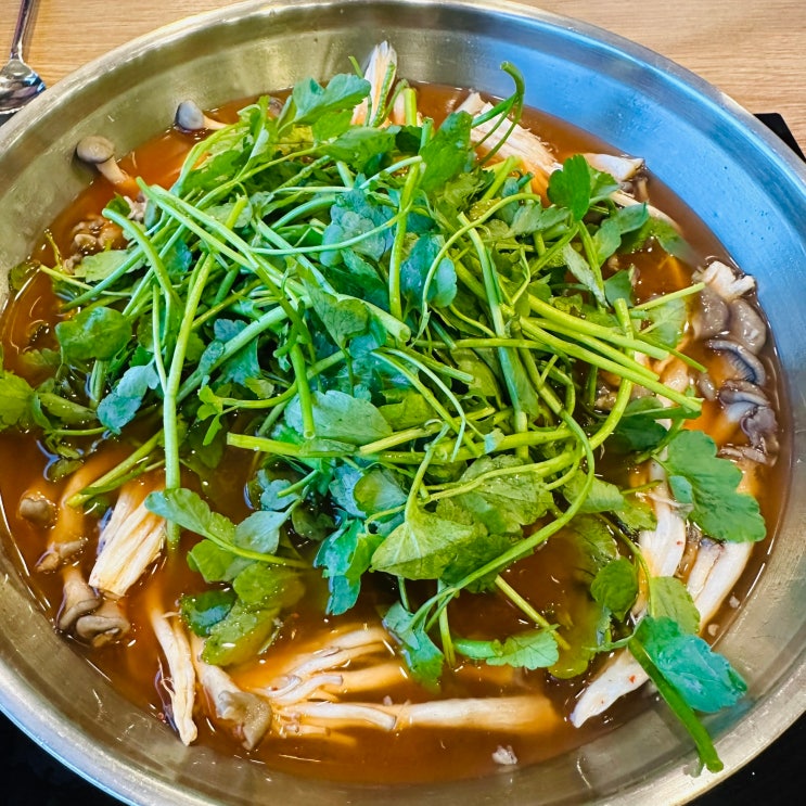  김해 삼방동 맛집 얼크니손칼국수｜쌀쌀할 땐 뜨끈한 얼큰 샤브 칼국수