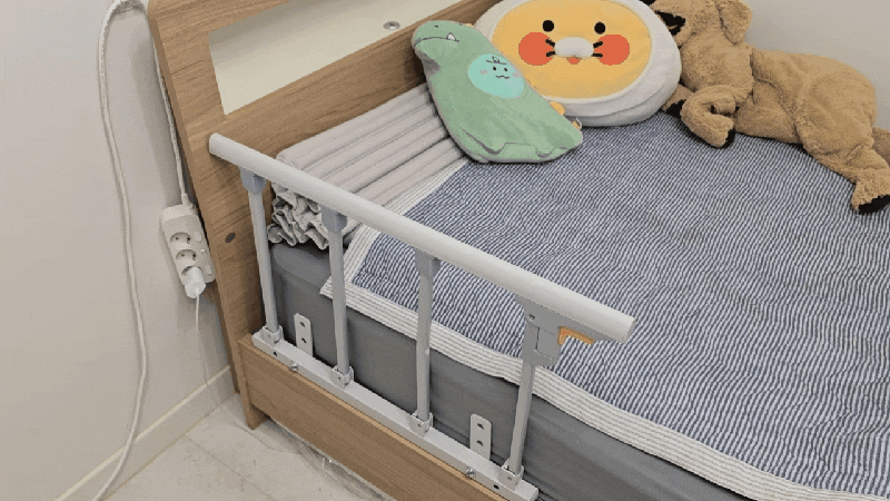 어르신 침대 낙상방지 필수템 :: 코지 히어 침대 가드 실제 사용 후기