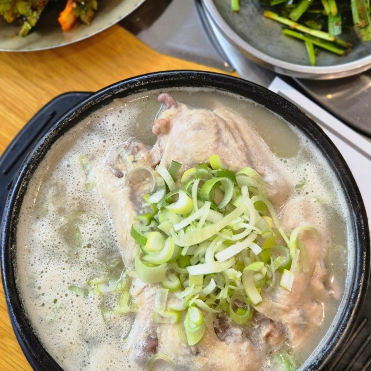  선릉 점심 능이삼계탕 흑염소초무침 초특급 보양식