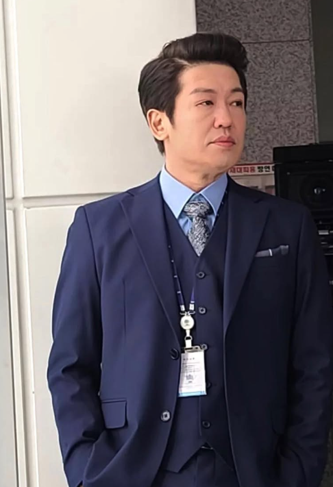 허성태 프로필, 결혼, 배우자, 출연료, 키, 학력, 재산, 최신근황, 추천작품 총정리! 오징어 게....