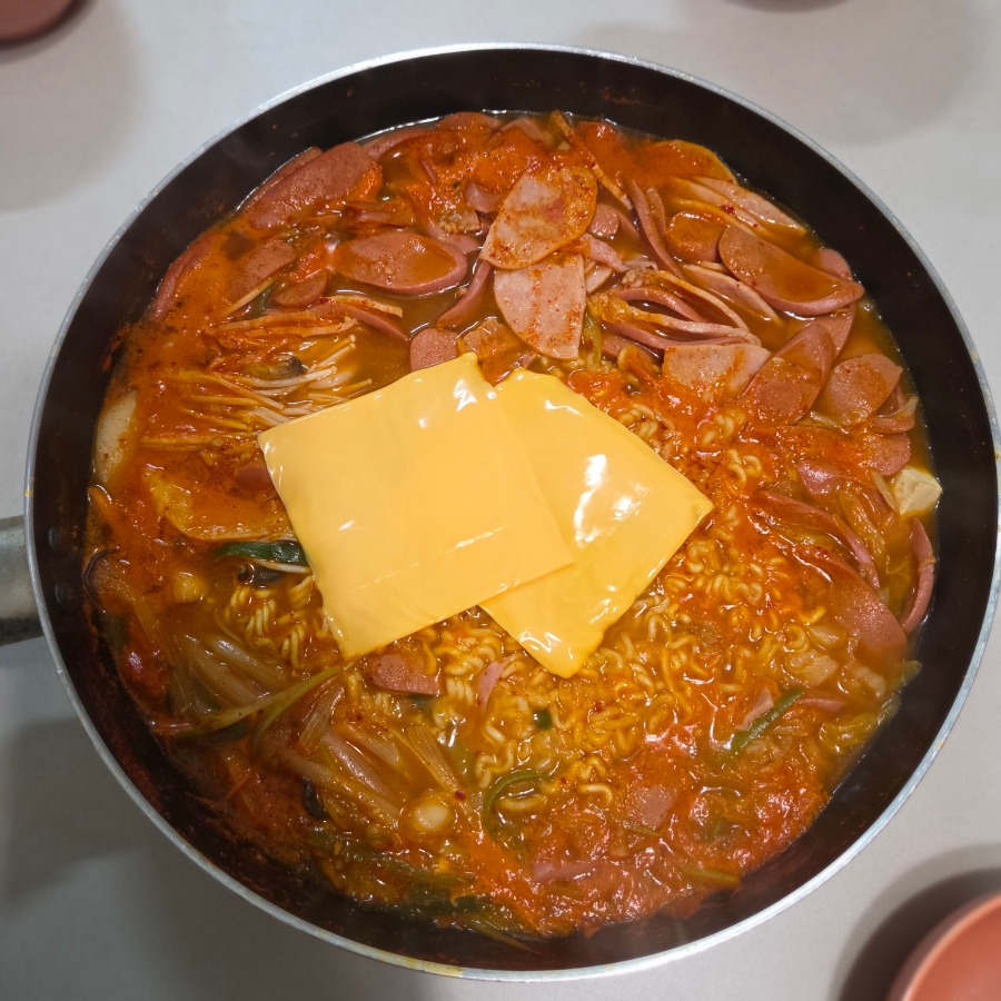 땅스부대찌개 안성공도점 사진 5