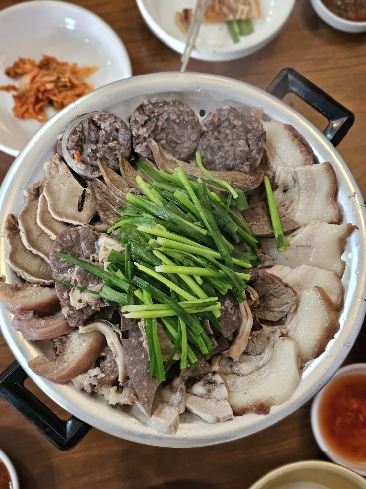  제주 순대일번지 제주연동점 연동24시식당 연동순대국 또간집순대국