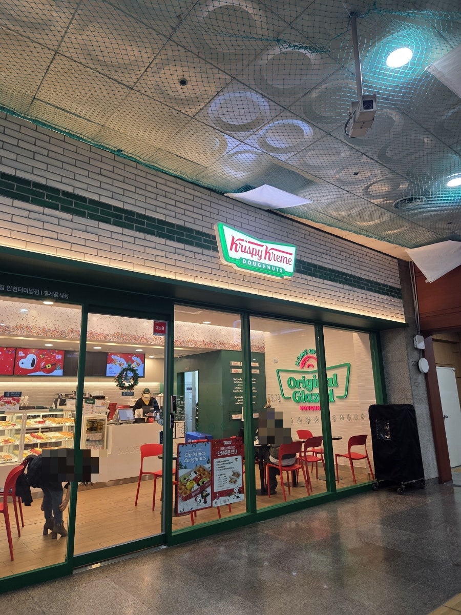 크리스피크림도넛 인천터미널점 사진 2