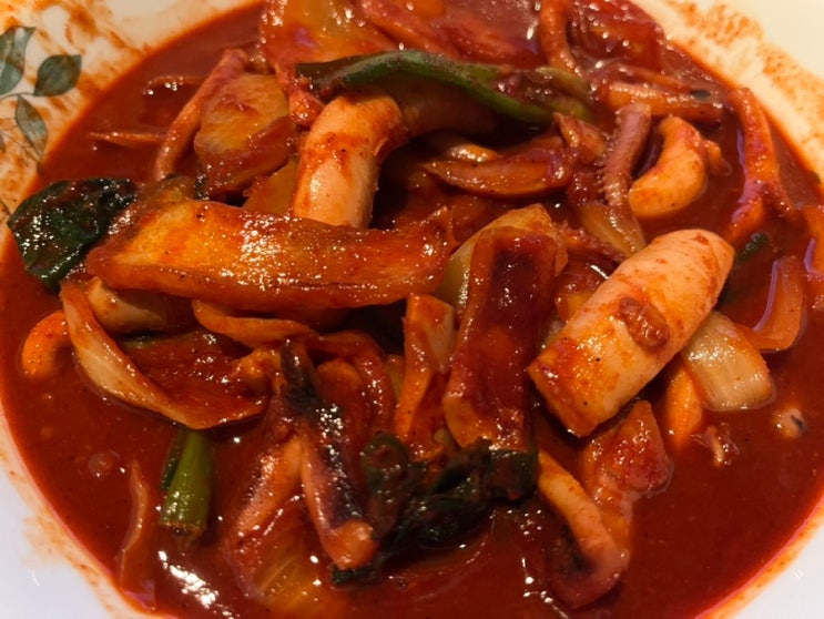  매운 게 당기는데 나가기 싫어서 강남 맛집 팔당 닭발 매운 오징어 배달시킴ㅣ팔당 닭발 잠실점