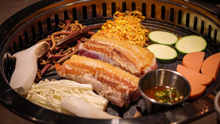 아라역맛집 거북이동네 숙성 고깃집 가족 외식하기 좋은 놀이방식당