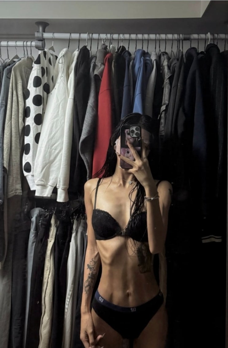   최준희 42kg 인증샷에 깜짝 놀란 팬들! 갈비뼈까지 보인다고?