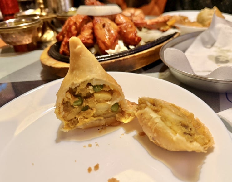 인도커리 신촌역 현대백화점 맛집 아마 신촌본점 연말모임