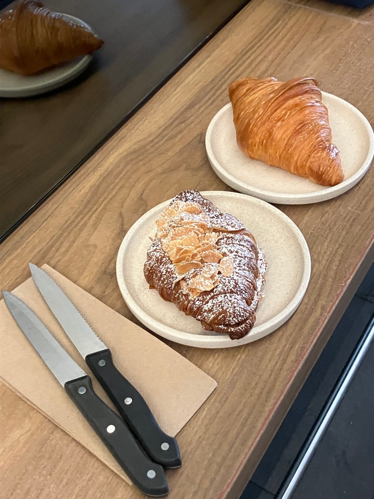  브리즈번 베이커리 맛집 룬 베이커리 Lune Croissanterie 크로와상 솔직후기