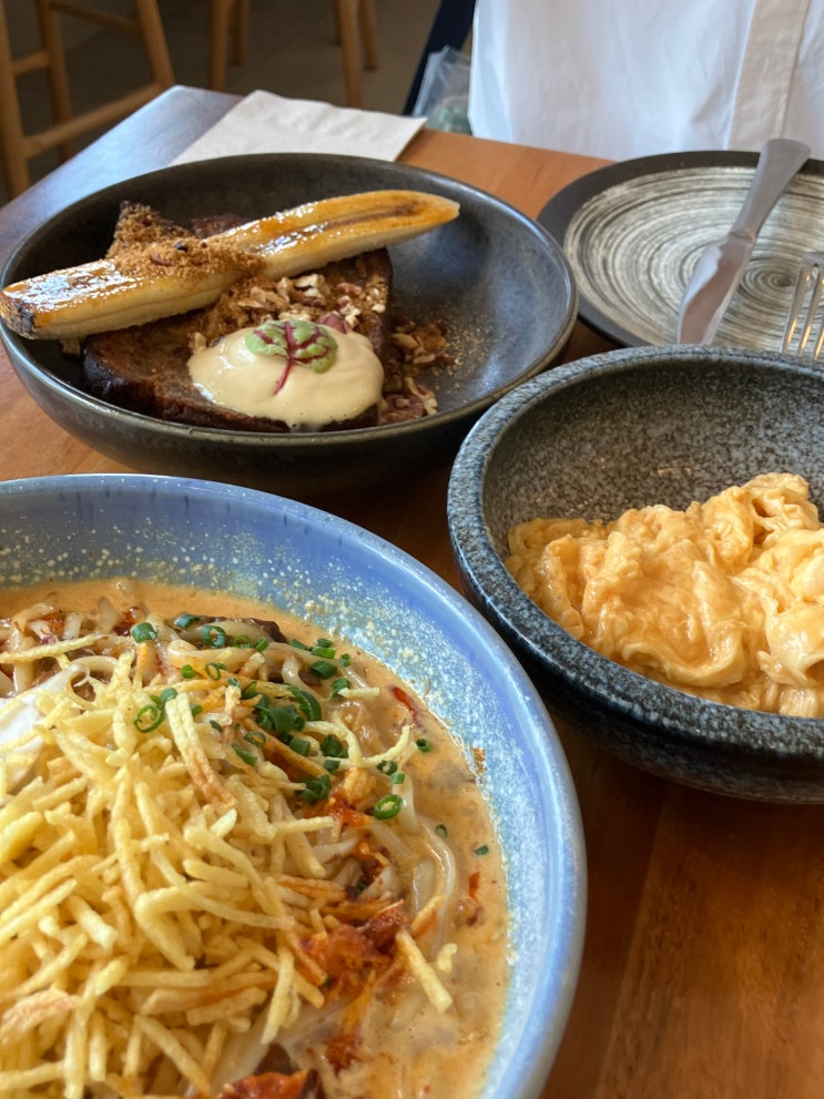  호주 브리즈번 브런치카페 Picnic cafe 스크램블 맛집