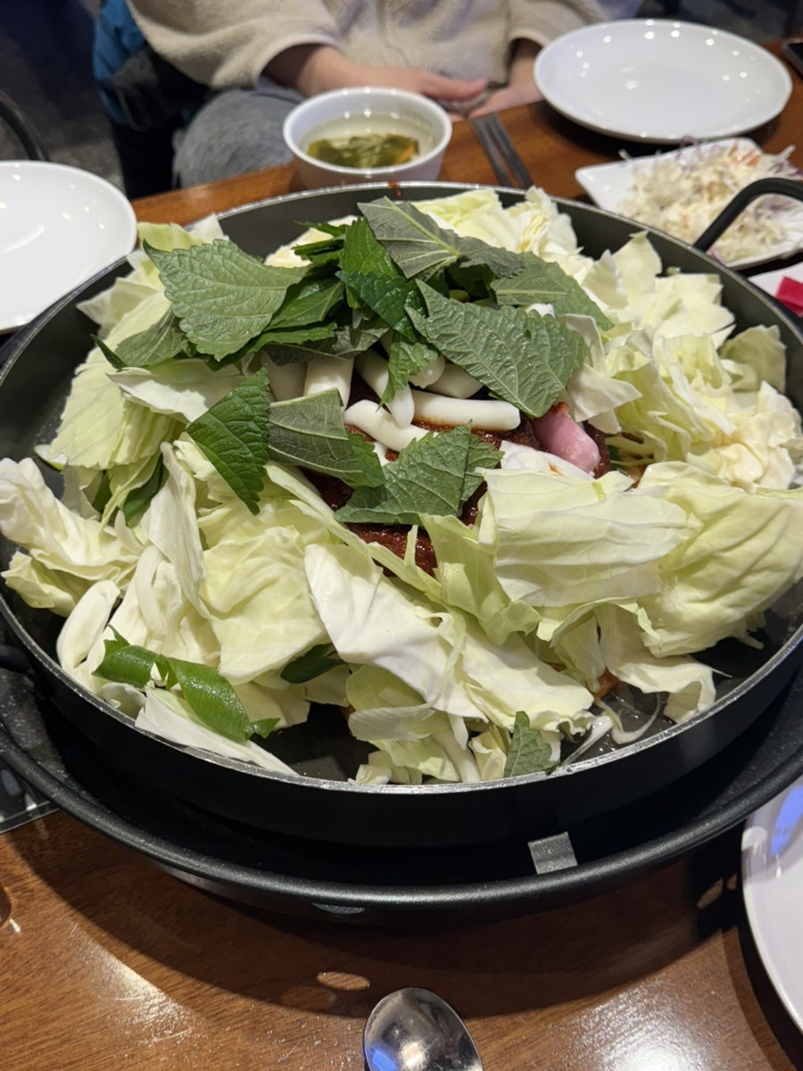 Otudakgalbi&budaejjigae Sinnaeyeokjeom photo 5