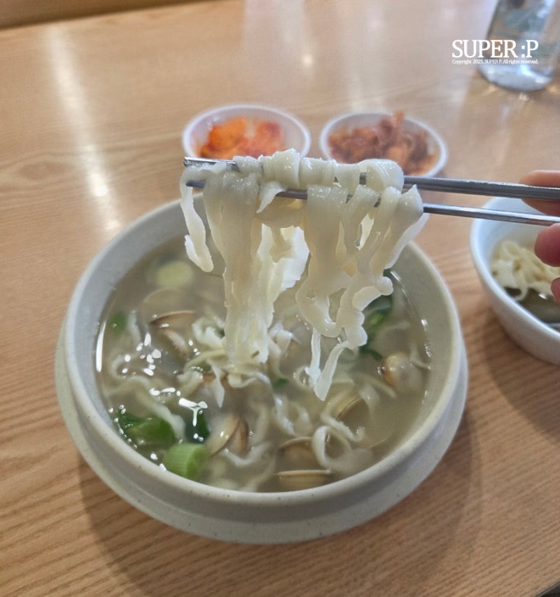 부산 대연동 맛집 공원칼국수 평일 웨이팅 혼밥 후기