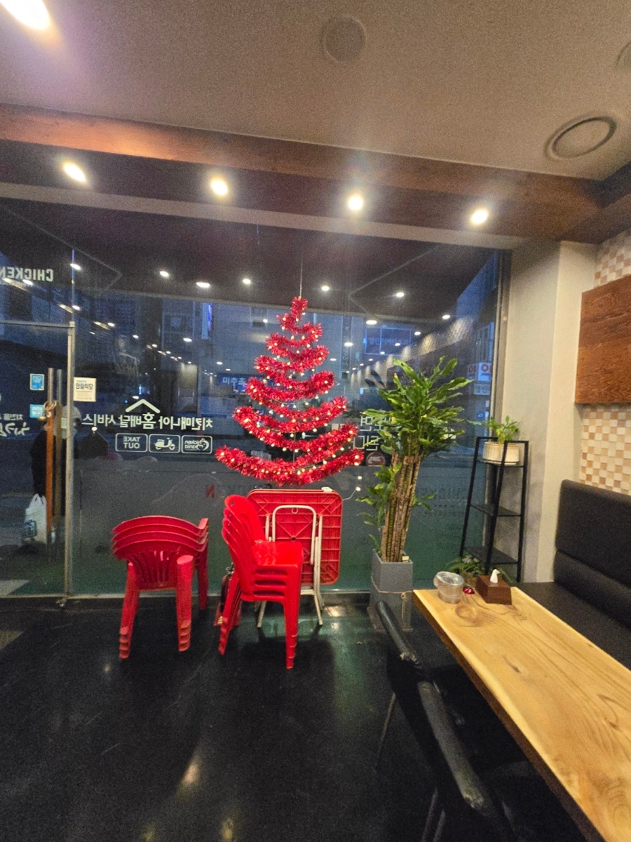 치킨매니아 논현에코점 사진 3