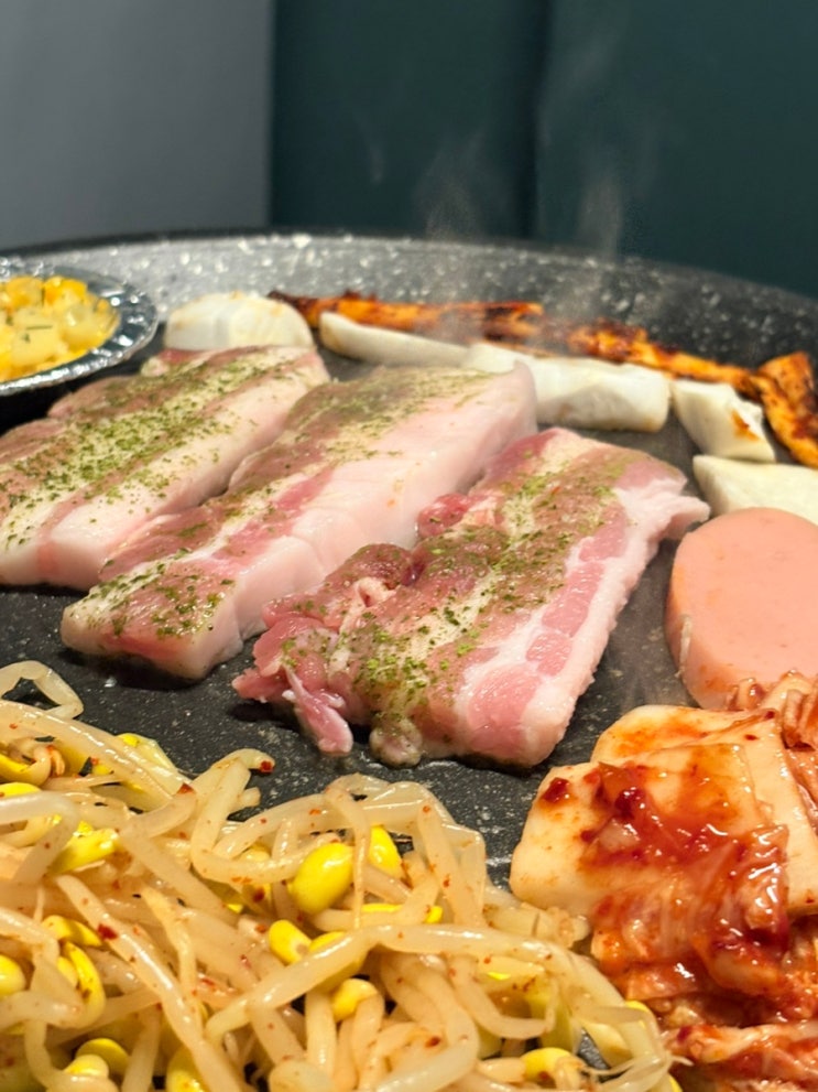  영일대 고기집 맛집 추천 포항고기제철소 녹차 삼겹살 육회 추천