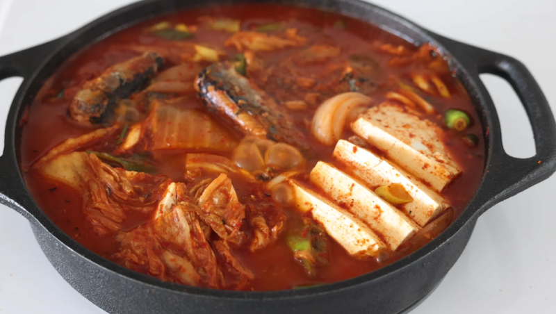 꽁치통조림 김치찌개 황금레시피 참치액 맛있게 끓이는 법