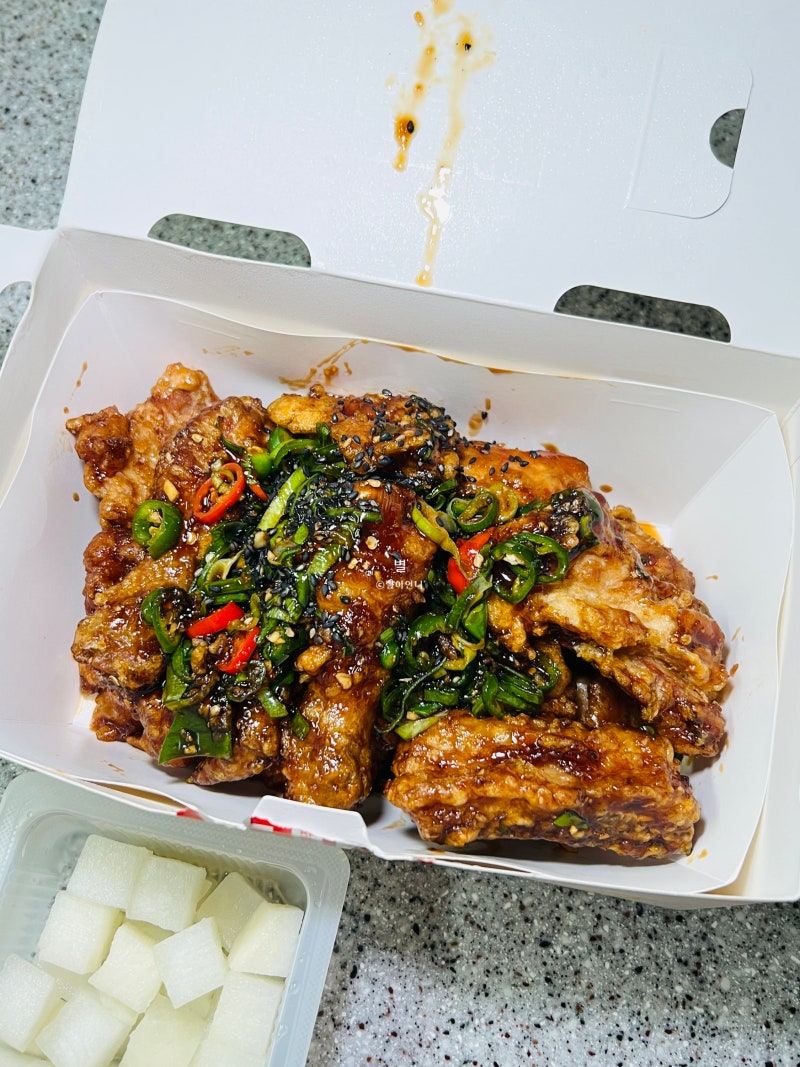 BHC 치킨 메뉴 추천 맛초킹 가격 칼로리 내돈내산 후기