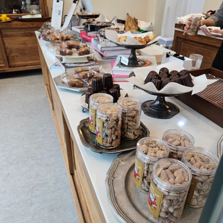  포항 구움과자 맛집 버터 밀가루 프랑스꺼 쓰는 드망 파티스리