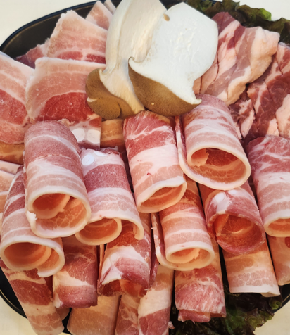 푸짐하고 퀄리티 좋은 고기요리로 유명한 맛집 !