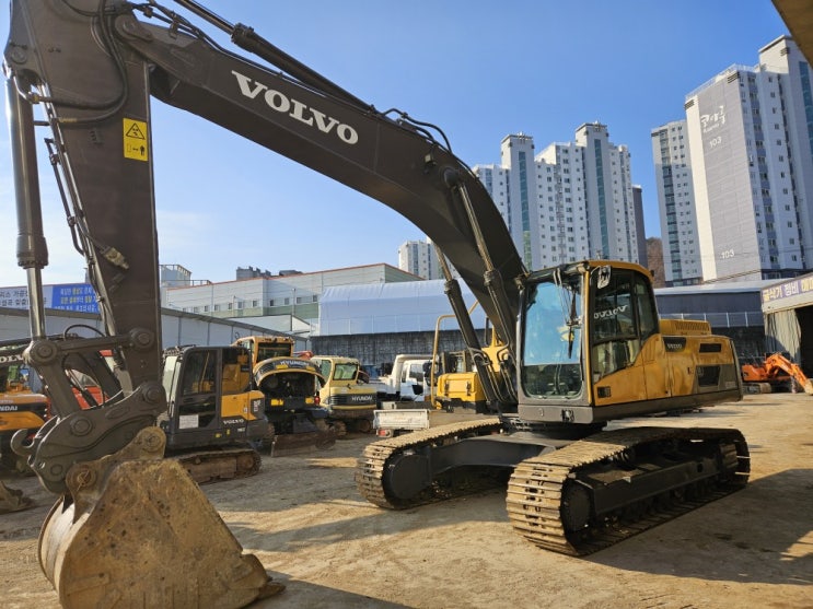  볼보 EC300D 2013년식 10 궤도형 중고굴삭기