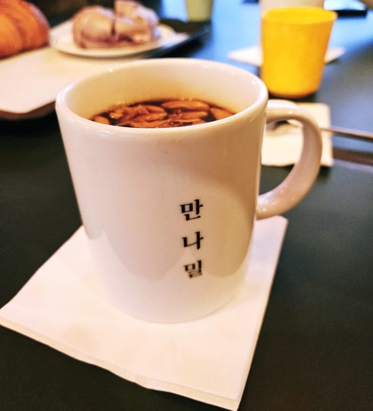  세종 한옥카페 "만나밀" | 프랑스산 고메 버터 베이커리 