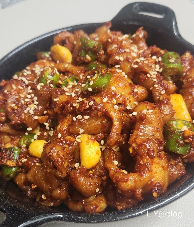 매콤달콤 '인생 닭발볶음' 황금 레시피 | 불향 가득 엄마 손맛 그대로!