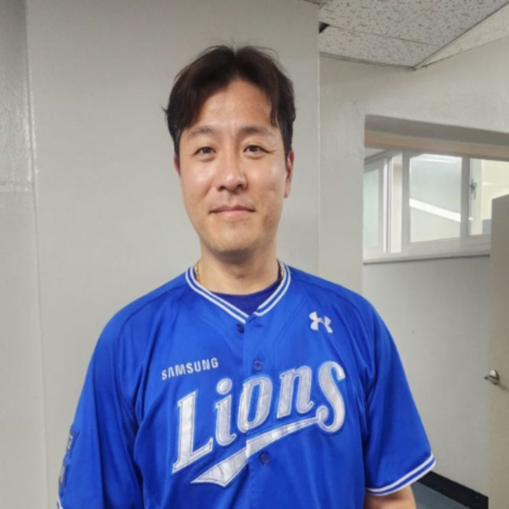 기다리던 강민호의 삼성 재계약 소식!! 2년계약으로 모기업 조직개편으로 인한 딜레이!! 빠르면 올해 안으로 발표!! 이제 삼성은 구자욱 원태인만 잡으면 된다!!