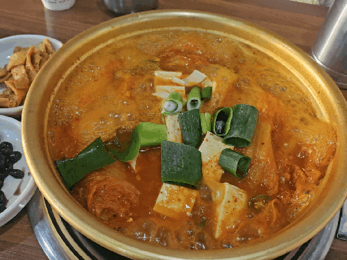  충북대 정문 식당 양푼이네 김치찌개