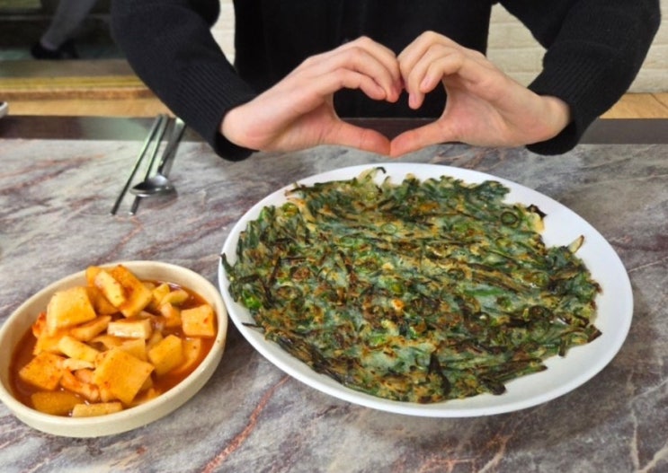  전메뉴 6000원 [전나무 식당] 경북 해인사 가야산 맛집 , 칼제비, 촌두부, 부추전