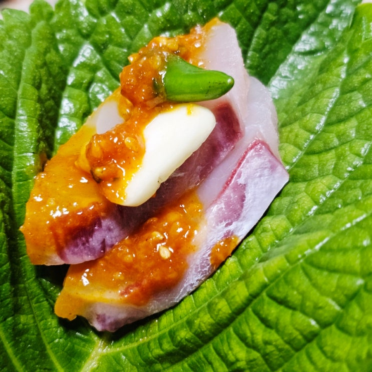  강아지 혼자 두기 미안할 때? 애견 동반 가능한 유미수산 고덕점에서 편하게 포장하세요!