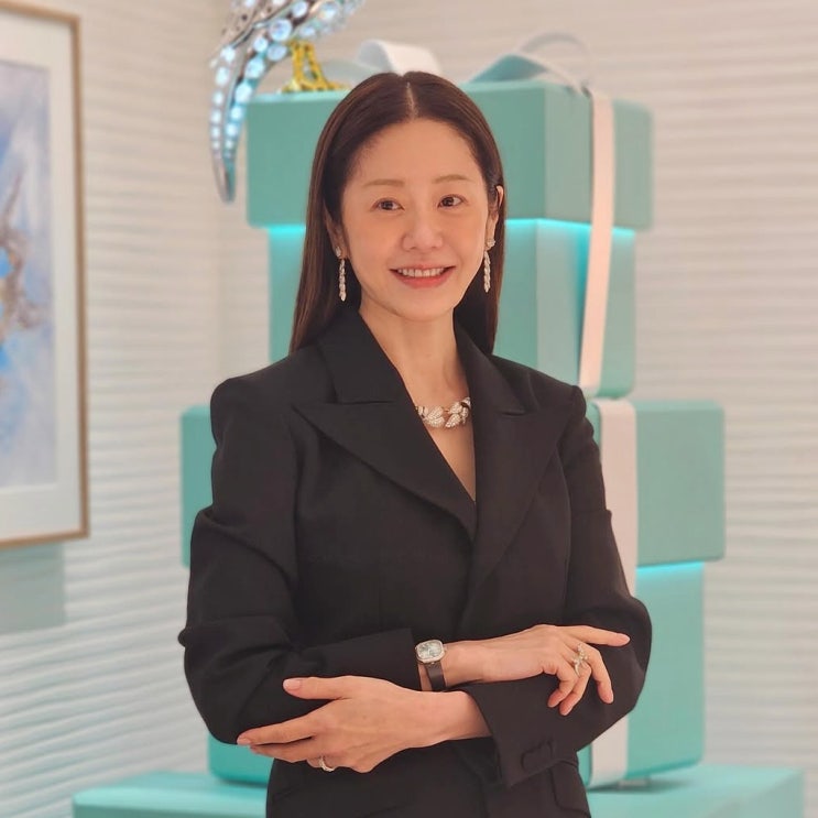  54세 고현정, MZ 동안 메이크업 했더니 '30대 리즈' 변신 비법.zip