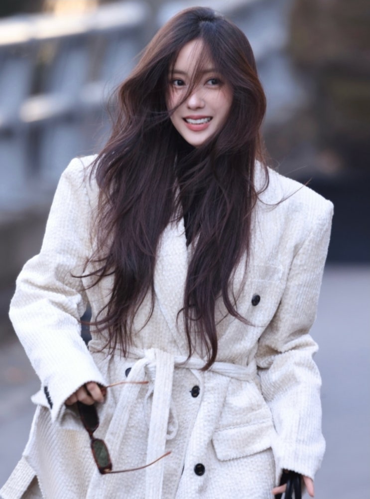  ️ 결혼 8개월 차 효민이 긴 머리 싹둑 자른다며 팬들 난리 난 사연?!