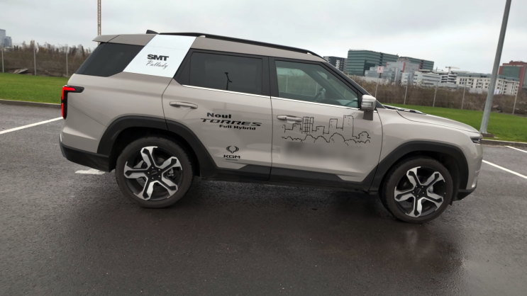  "의외로 연비 좋은 국산 SUV" 토레스 하이브리드 2026년형 리뷰