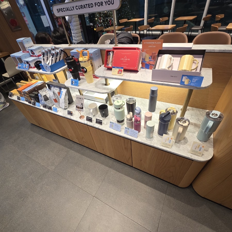 투썸플레이스 송도캠퍼스타운점 사진 5