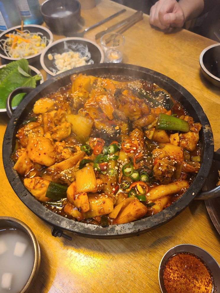  [부산 금련산역] 홍석천이원일이 추천하는 광안리 맛집 추천 <돌닭 광안점>