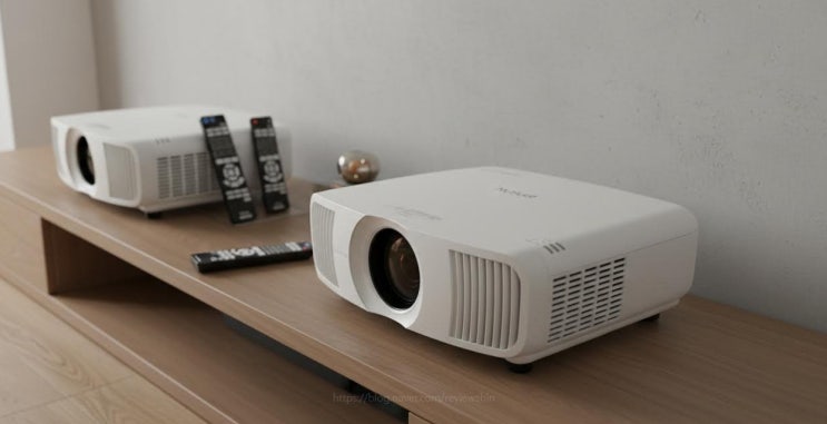 에이전(Epson) EH-LS9000 시네마틱 감성 거실을 압도하는 가성비 4K 레이저 프로젝터
