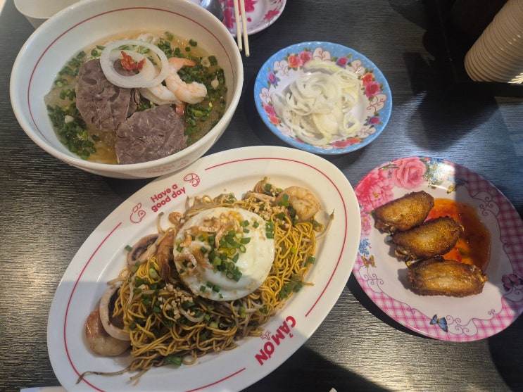 가성비와 맛을 동시에 잡은 광화문 직장인 추천 베트남 음식 맛집 <까몬 광화문점>