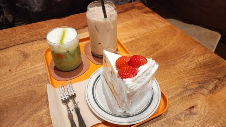  [종로카페] 학사다방, 연말 분위기 가득한 종각케이크 맛집 방문 후기