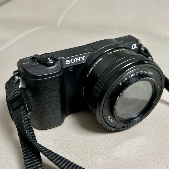 소니 A5100 미러리스 카메라 중고 :: 블로그 사진 취미용 카메라 리뷰 가격 사용 후기