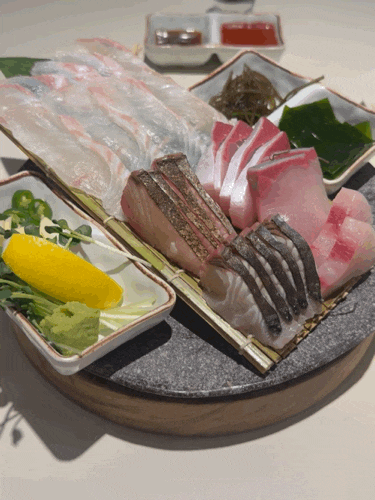  [한남동] 강민경 소금 김밥으로 유명한 한남동 핫플 '대물섬' 광어 소금 김밥 후기 (feat.최자로드)