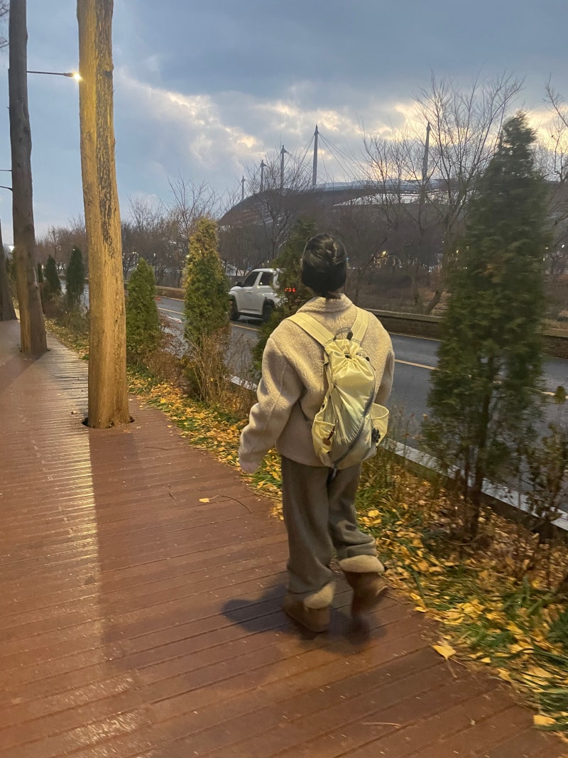 앤드원더 백팩 실 데이팩 오프화이트 후기 | and wander 가방 고프코어룩